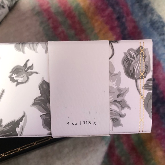 Lollia by Margot elena 4oz Shea butter handcreme in ELEGANCE - Picture 9 of 10